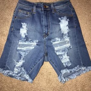 Fashion nova distressed shorts